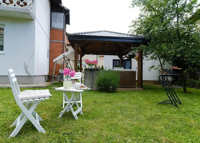 The Cosmic Gate 3 Vikendica *