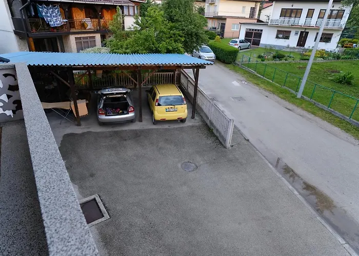 The Cosmic Gate 3 Ferienhaus Biskupici